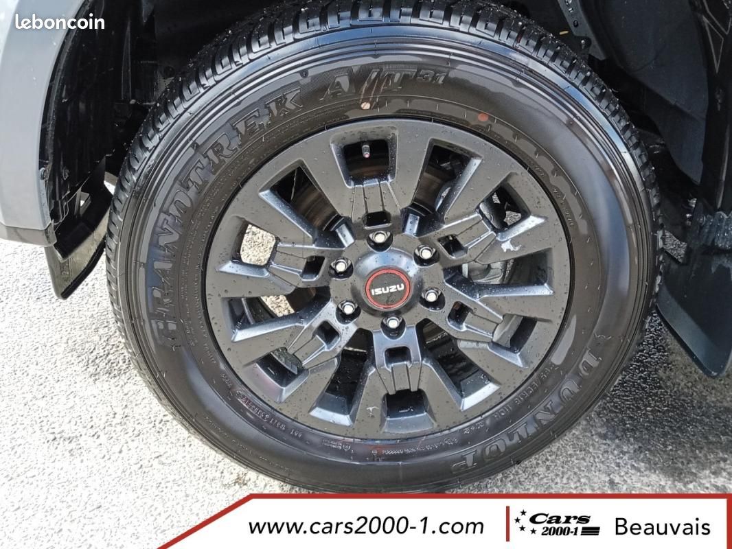 Isuzu D-max SPACE CABINE M/T NITRO SPORT - 2,2 AT 2026 (image 15)