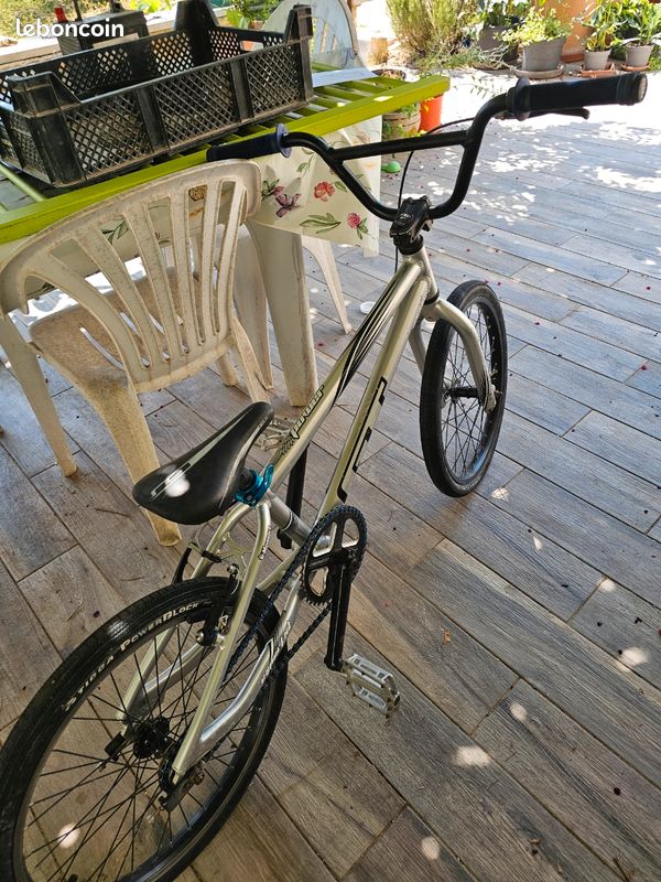 Velo bmx (image 1)