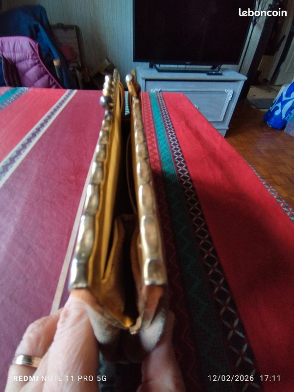 Pochette en daim vintage marron clair (image 4)