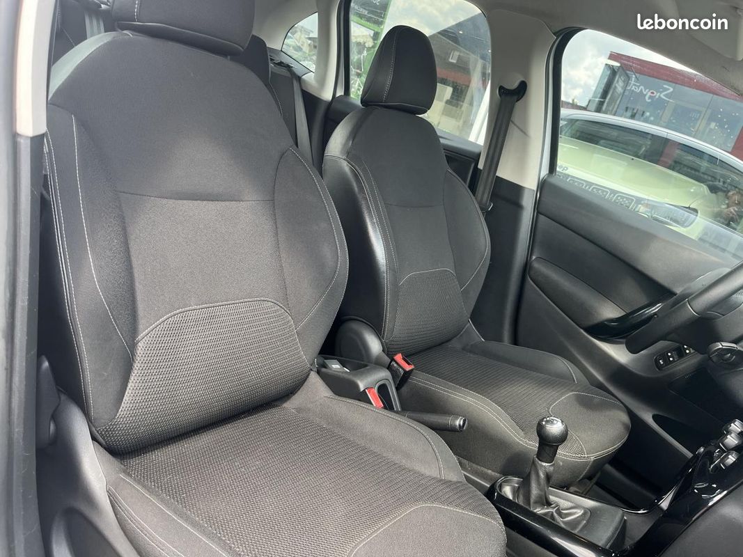 CITROEN C3 1.4 HDi FAP - 70 - Confort - CAR PLAY - REGULATEUR - SUIVI - TURBO-DISTRI- EMBRAYAGE-OK (image 8)