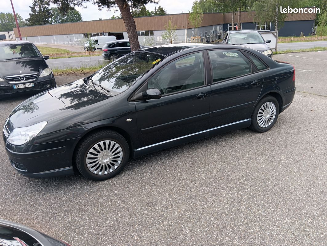 Belle c5 2li boite auto 2005 exclusive etat rare reprise possible (image 2)