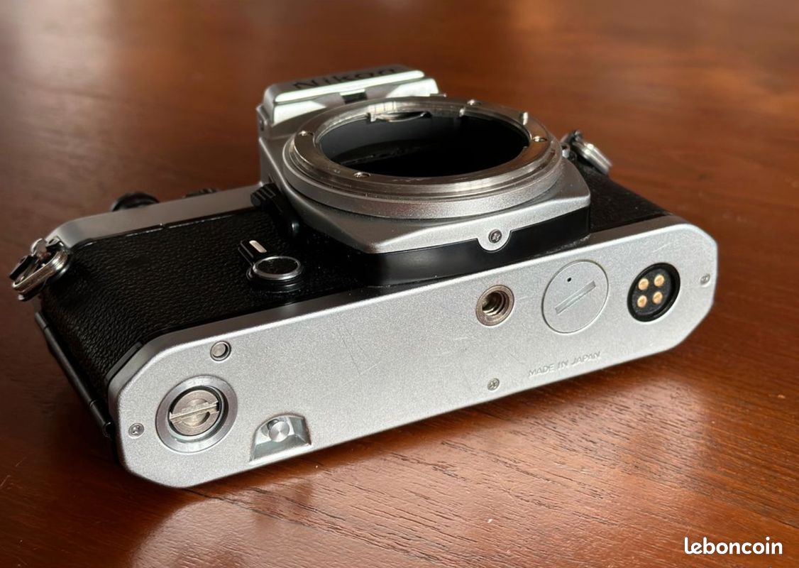 Nikon FE2 – Appareil Photo Argentique Reflex Noir – Boîtier Seul – Années 70