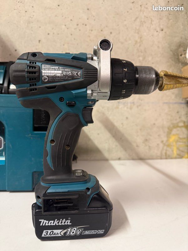 Kit Combo Makita 18V Avec Meuleuse D'angle - Batterie 5Ah Incluse - Neuf Sous Garantie 3 Ans