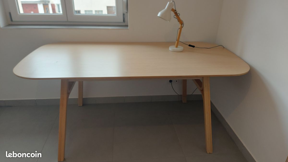 Table grande de cuisine (image 2)