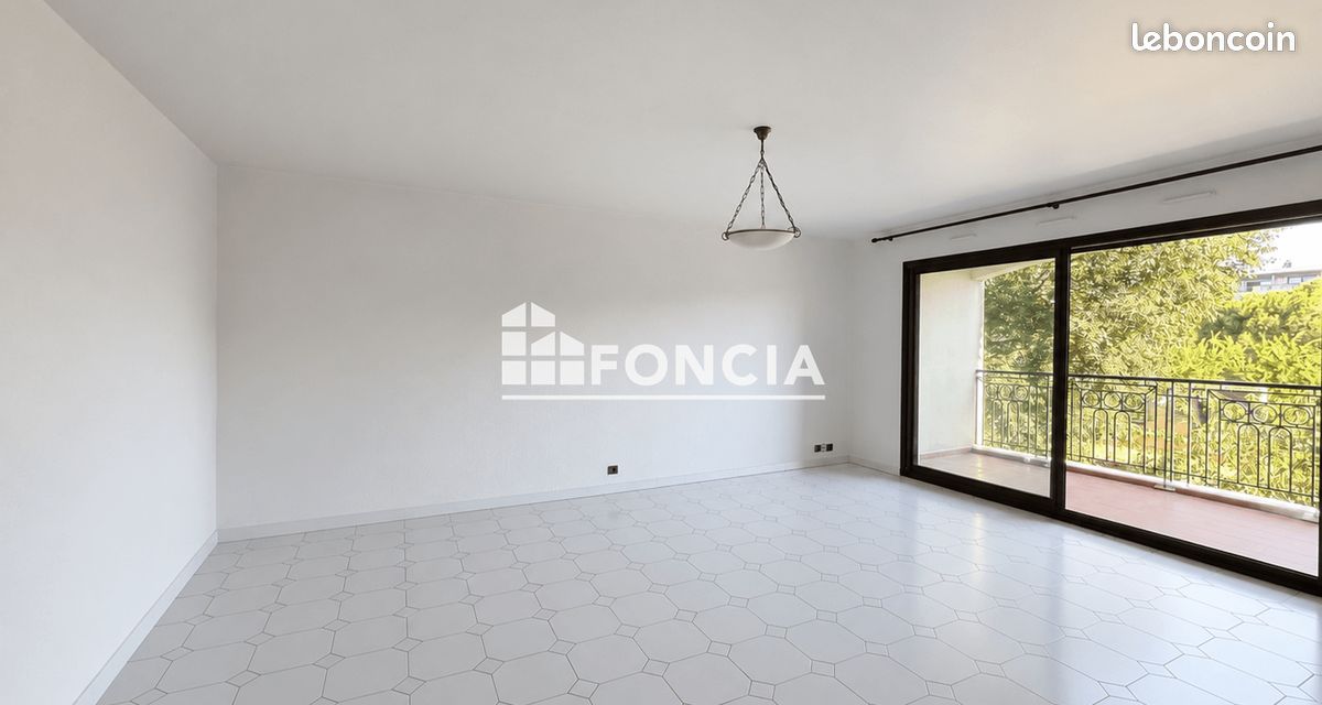 Appartement 3 pièces 73 m² · à Avignon · 73 m² · 950 €
