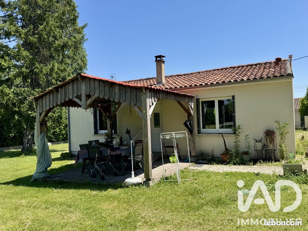 Maison 4 pièces 73 m² · à Yviers · 73 m² · 118 000 €
