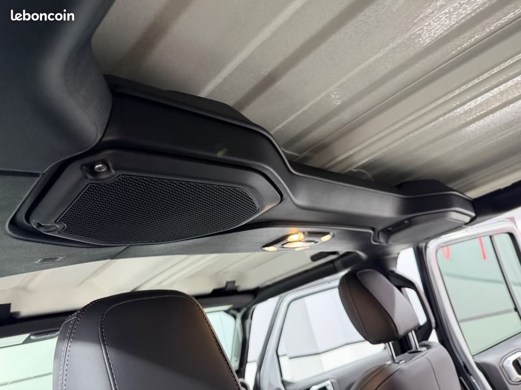 Jeep GLADIATOR Willys Sport 3.6 V6 284 ch BVA8 4x4 – Alpine – Navigation – Freedom Top (image 20)