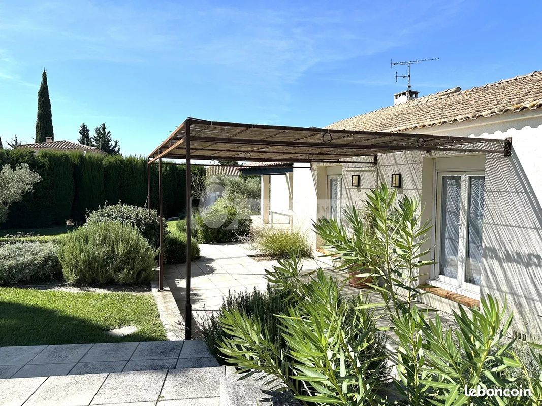 Maison 5 pièces 132 m² · à Fontvieille · 132 m² · 839 000 €