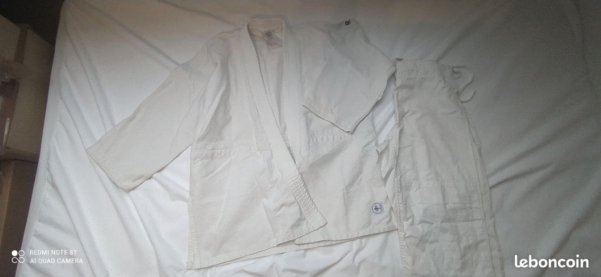 Ensemble veste et pantalons Judo Domyos taille 170 cm (image 1)