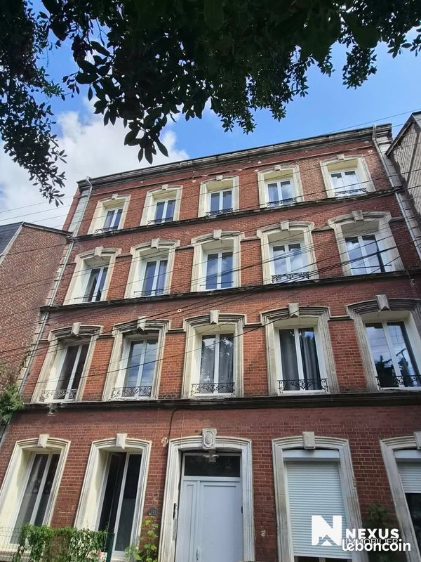 Immeuble 355 m² · à Elbeuf · 355 m² · 451 500 €