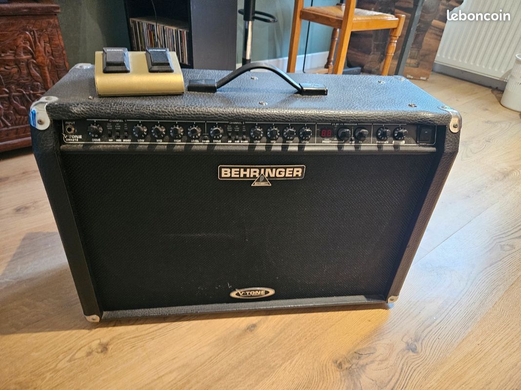 Ampli guitare à lampes BEHRINGER V-TONE GMX212 et Footswitch (image 1)
