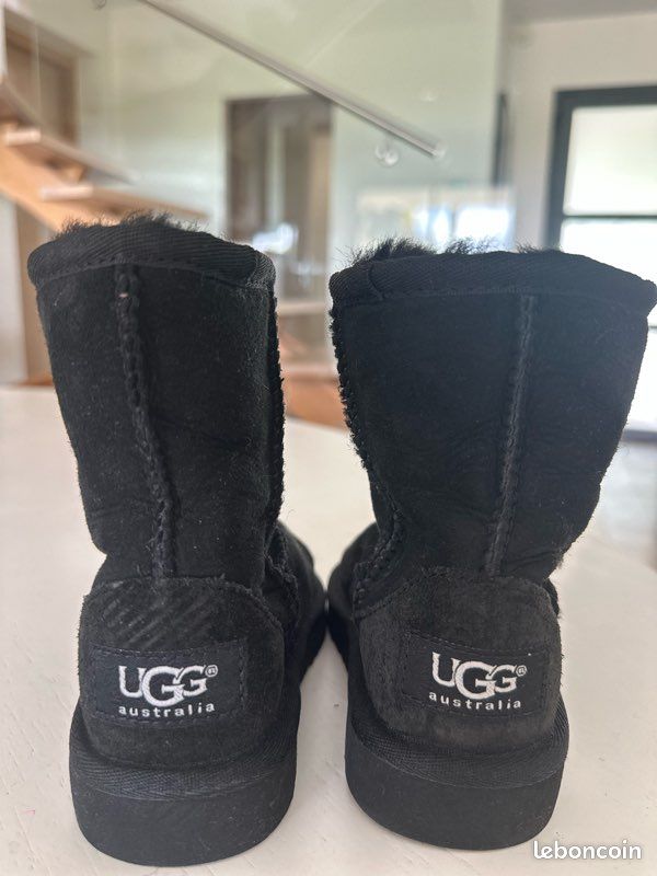 Ugg enfant 22 (image 1)
