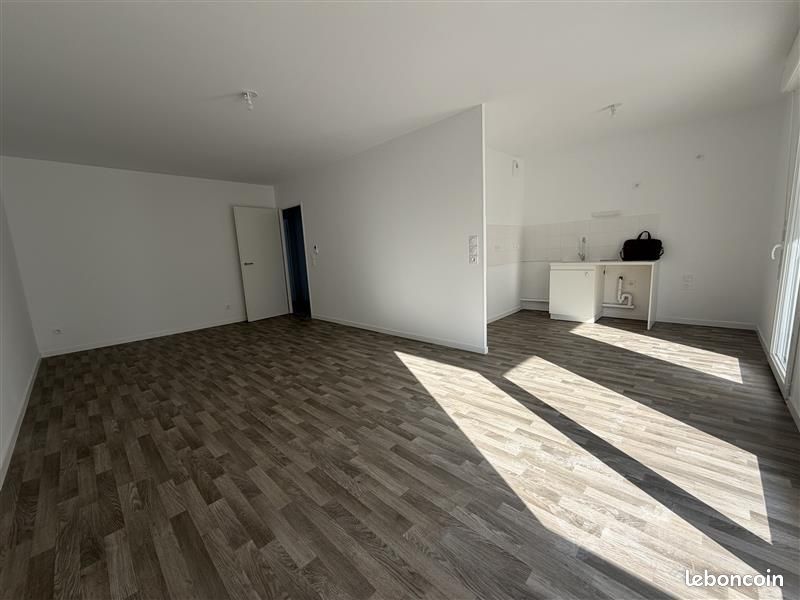Appartement 3 pièces 68 m² · à Bordeaux · 67,6 m² · 925 €