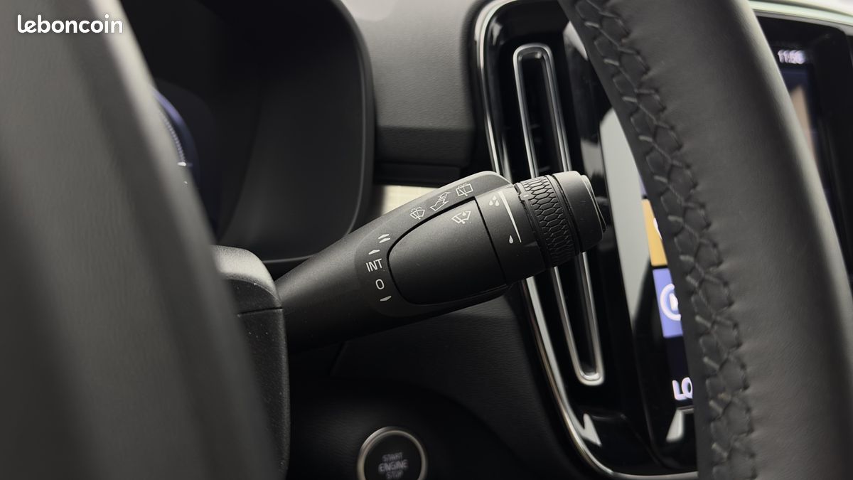 VOLVO XC40 T4 Recharge 129+82 ch DCT7 Start (image 21)