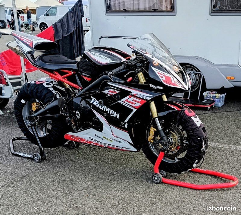 Triumph Daytona 675 piste (image 2)