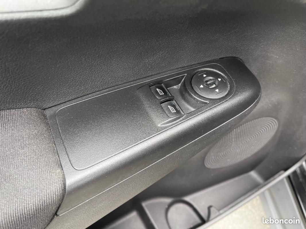 Ford transit courier FOURGON FGN 1.5 TDCI 75 BV6 AMBIENTE (image 7)
