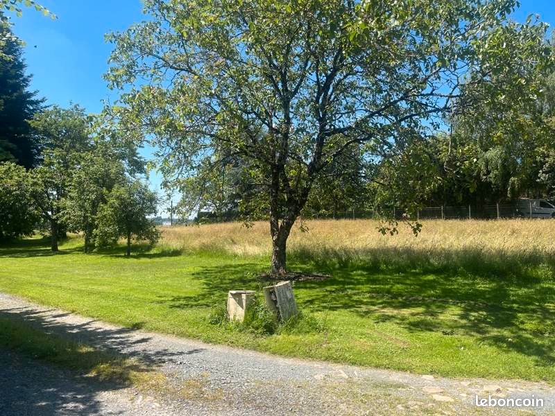 Terrain 2126 m² · à Saint-Yrieix-la-Perche · 20 000 €