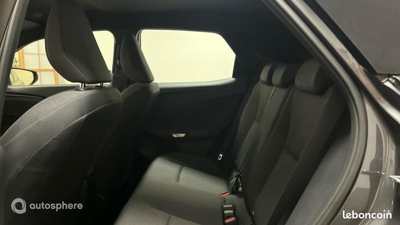 Lexus Lbx 1.5 136ch Business Plus 2WD MY26 (image 13)