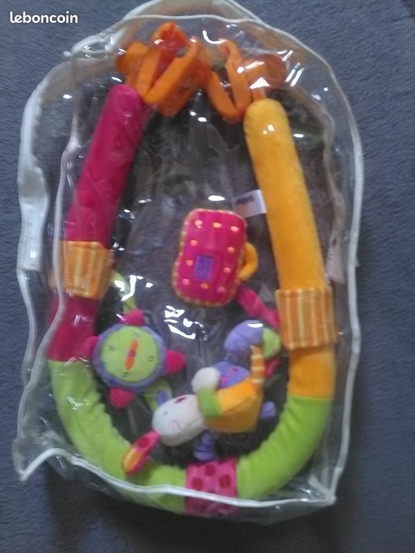 Jeu d'éveil bébé (image 1)