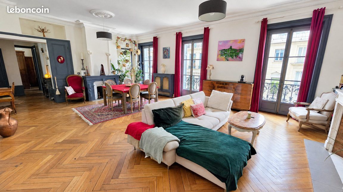 Appartement 6 pièces 185 m² · à Saint-Étienne · 185 m² · 285 000 €