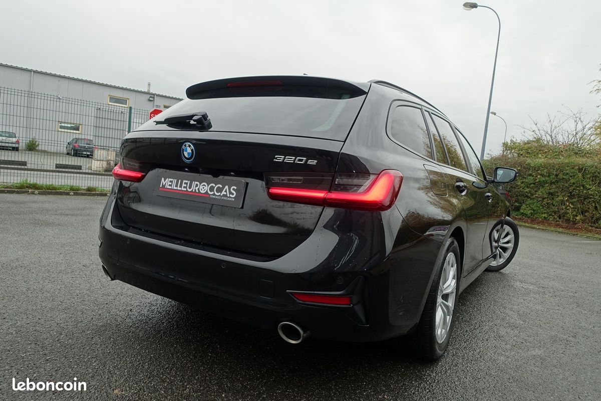 320ea Touring Hybride Rechargeable 204ch E-Drive BVA Live cockpit/Cuir Sport chauffant/Gps Europe/Caméra/Carplay/Hayon électrique/Accès confort/1*Main/Garantie 12 mois (image 15)