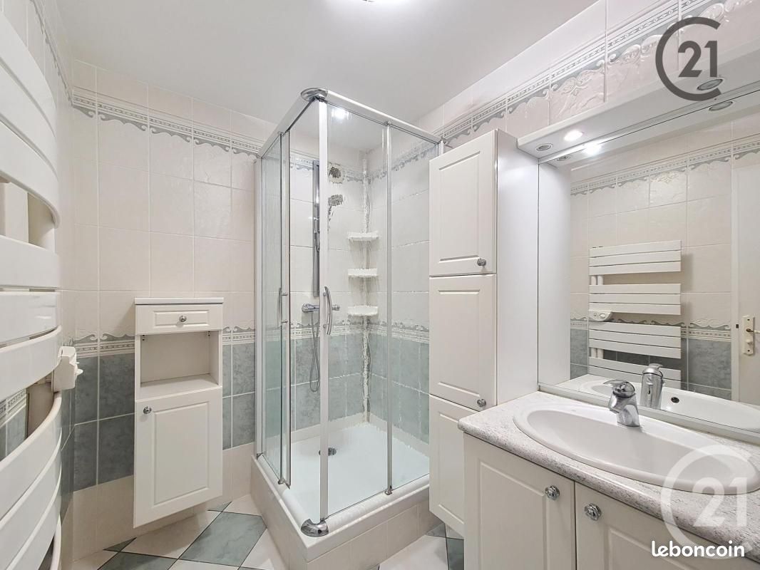 Appartement a louer montereau-fault-yonne - 4 pièce(s) - 102 m2 - Surfyn