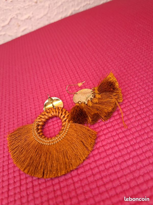 Lot De Boucles D'oreilles Orphelines Vintage Fantaisie - Occasion