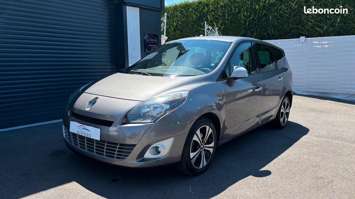 Renault Grand Scenic 3 III 1.9 DCI 130 CH Edition Bose / Semi Cuir / Régulateur et Limiteur de vitesse / Climatisation Automatique / Sièges Chauffant (image 1)