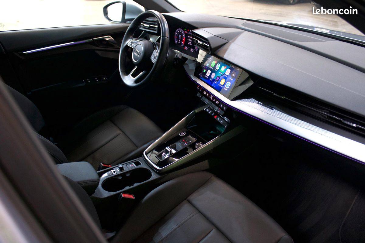 AUDI A3 IV Sportback 35 tfsi 150 DESIGN LUXE S Tronic 7 (image 10)