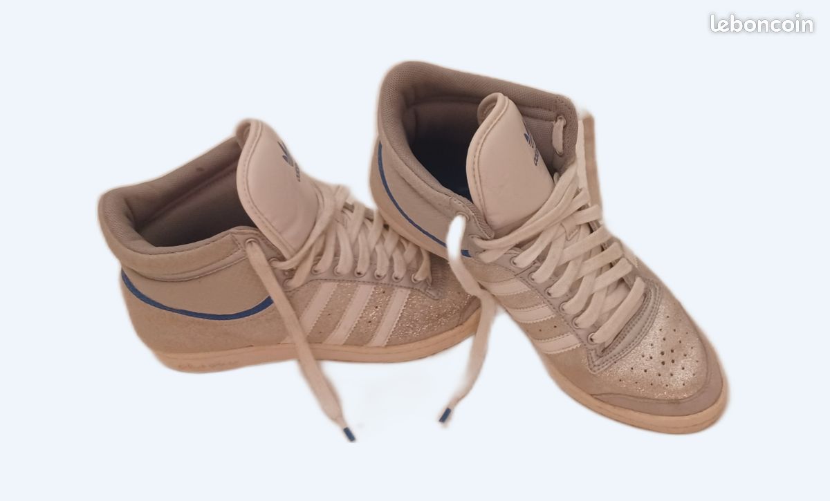 Paire Adidas sleek series argentees femme T 38 super etat Chaussures