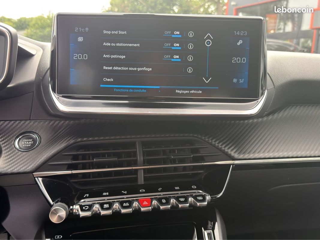 Peugeot 2008 BLUEHDI 130 EAT8 ROADTRIP (image 17)