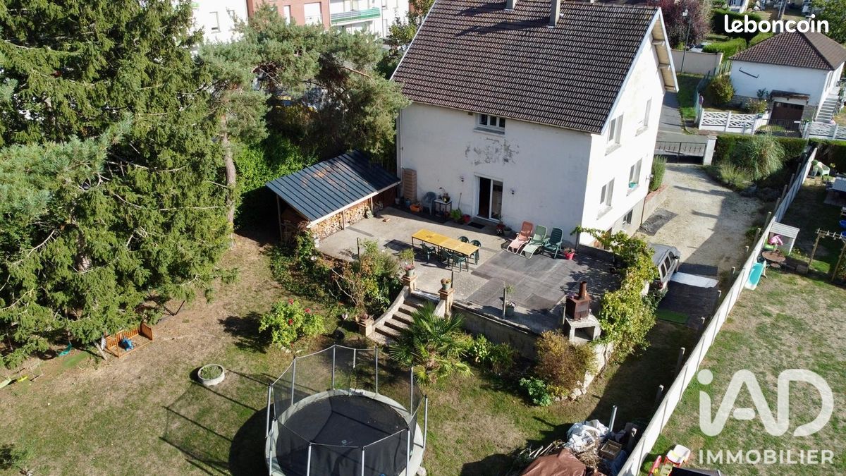 Maison 6 pièces 125 m² · à Sérifontaine · 125 m² · 215 000 €