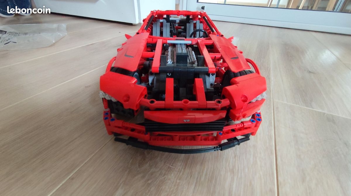 Lego Technic 8070 Super Car Review: A serious road beast