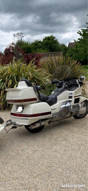 Moto Honda Goldwing GL15100 (image 2)