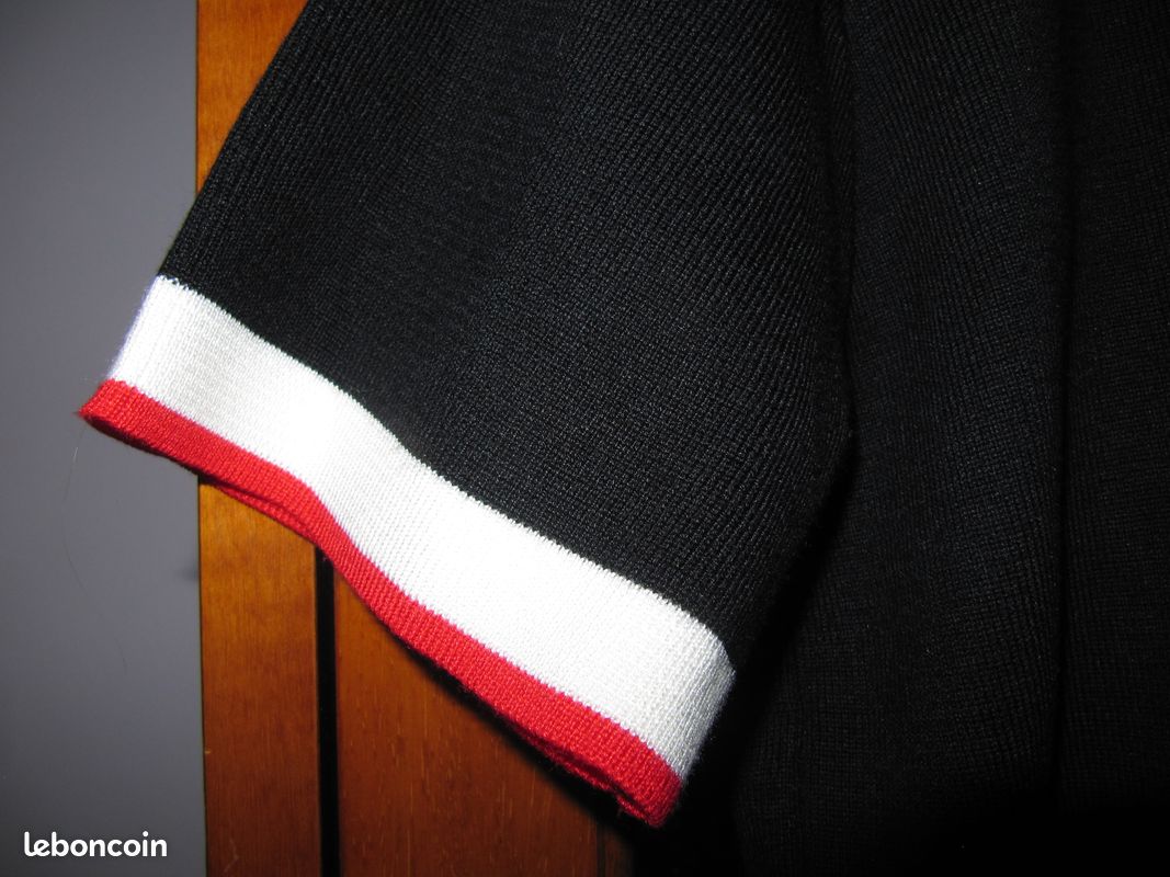 Pull femme noir manches courtes (image 2)