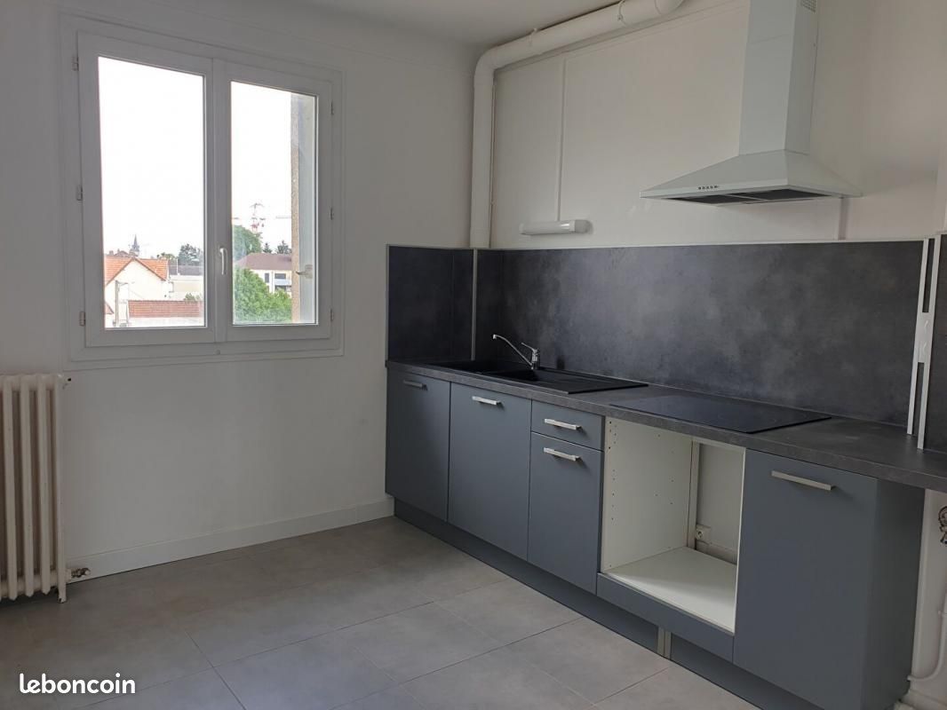 Appartement 3 pièces 71 m² · à Melun · 71 m² · 930 €