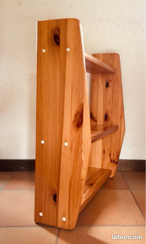 Étagère pin vernis (image 2)