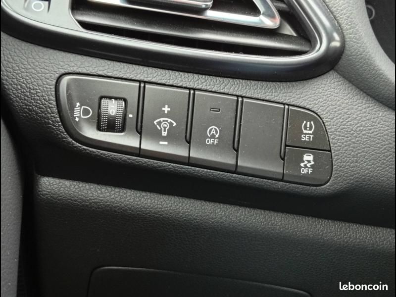 Hyundai i30 1.0 T-GDi 120ch Hybrid 48V Creative DCT-7 (image 21)