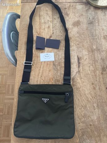 Sac bandoulière Prada Nylon 395984 d'occasion