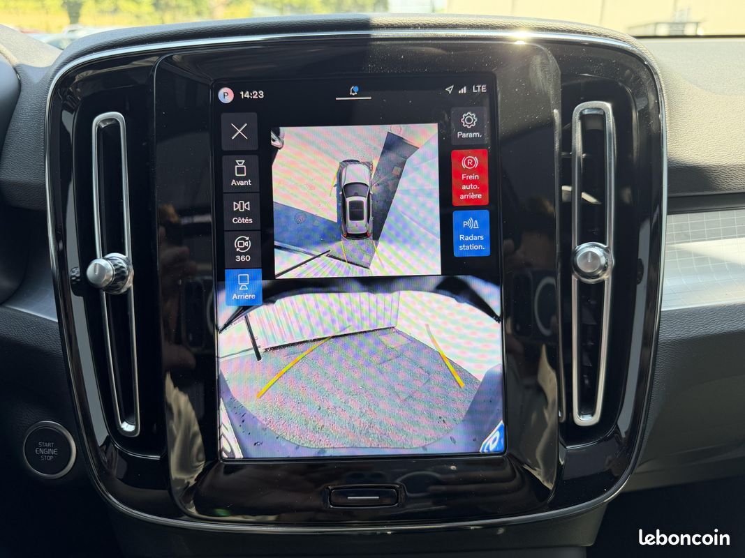 VOLVO XC40 B4 197 ch DCT7 Ultra (image 18)