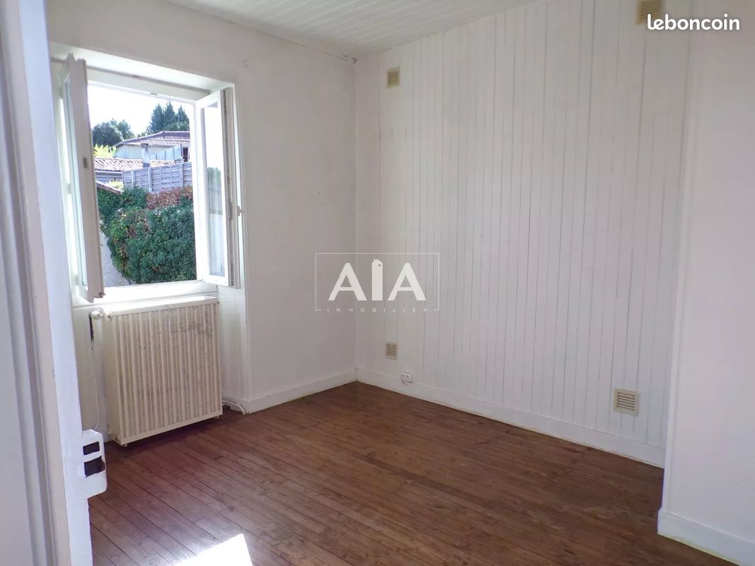 Maison de ville 4 pièces 86 m² - Ruffec 16700 (image principale 5)