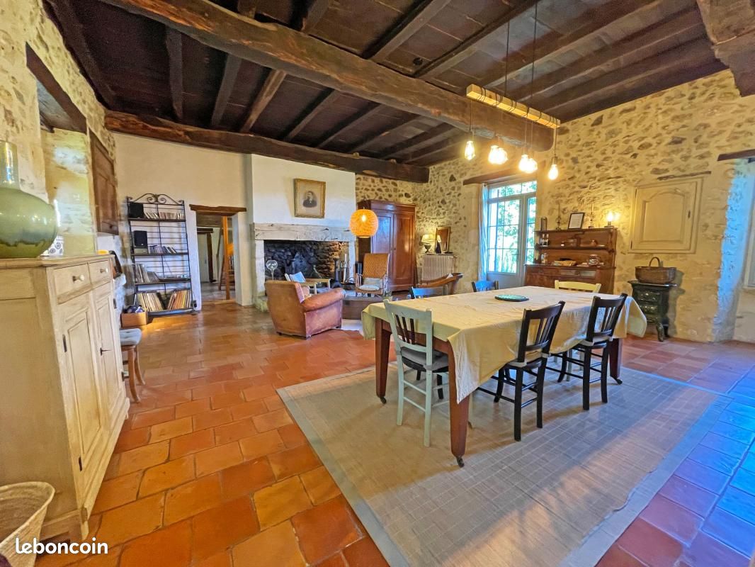 Propriété 11 pièces 247 m² (image 6)