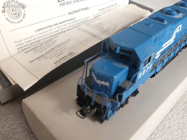 Locomotive Diesel Bachmann Plus HO EMD GP-35 Conrail N°2271 - Échelle HO - Occasion Comme Neuve