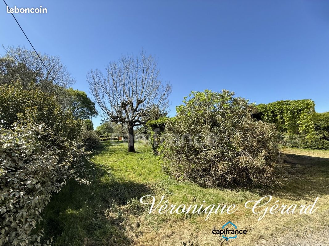 Terrain 823 m² Latresne · 235 000 €
