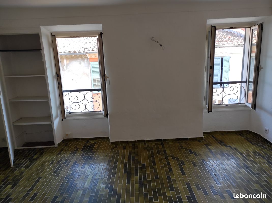 Appartement 1 pièce 30 m² · à Vallauris · 30 m² · 500 €/mois