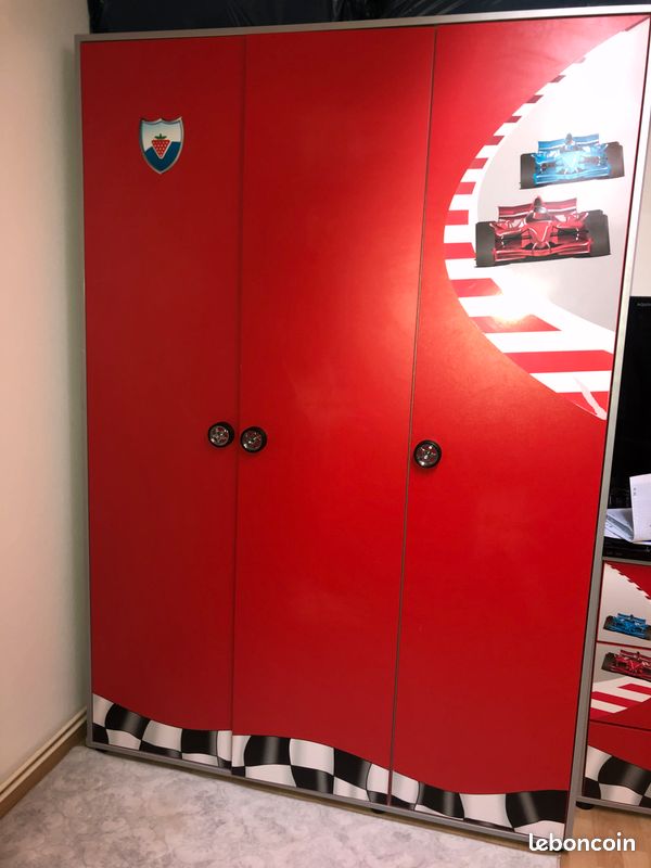 Vend armoire pour garçon (image 1)