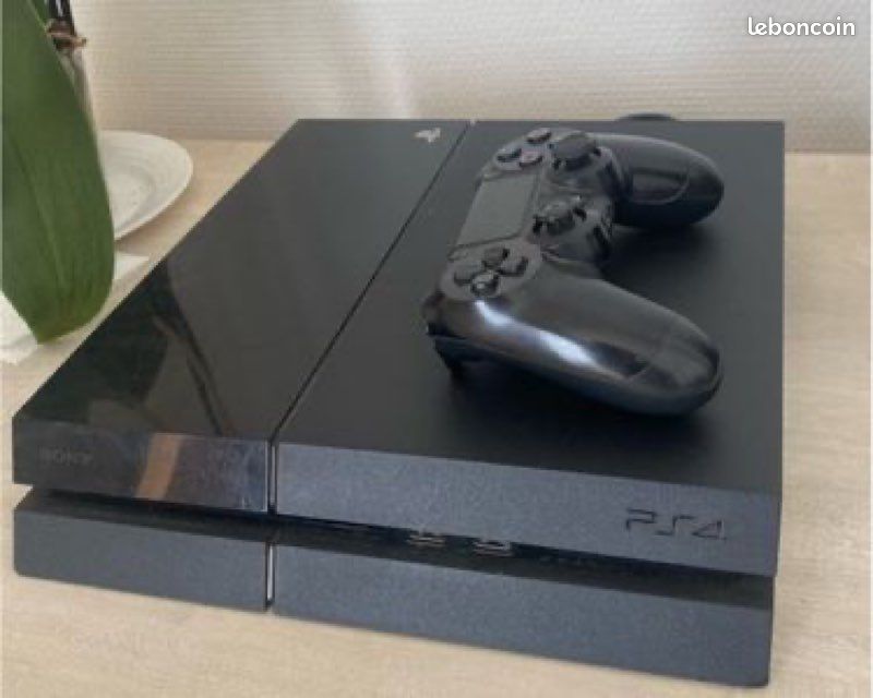 Console PS4 Slim 1 To noire avec manette rouge non officielle, Occasion