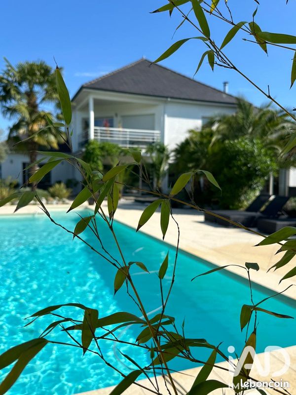 Maison 8 pièces 226 m² · à Bénéjacq · 226 m² · 550 000 €