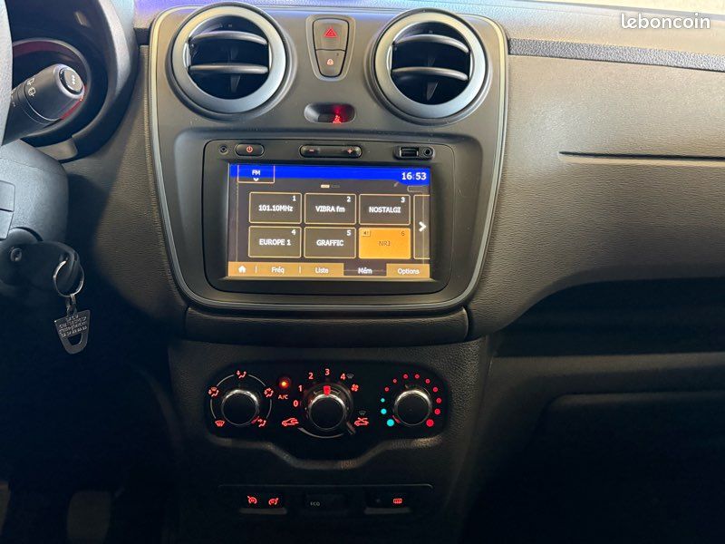 DACIA LODGY TCe 115 7 places Stepway, monospace (image 12)