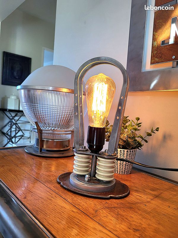 Lampes industrielles vintage et lampes au design loft